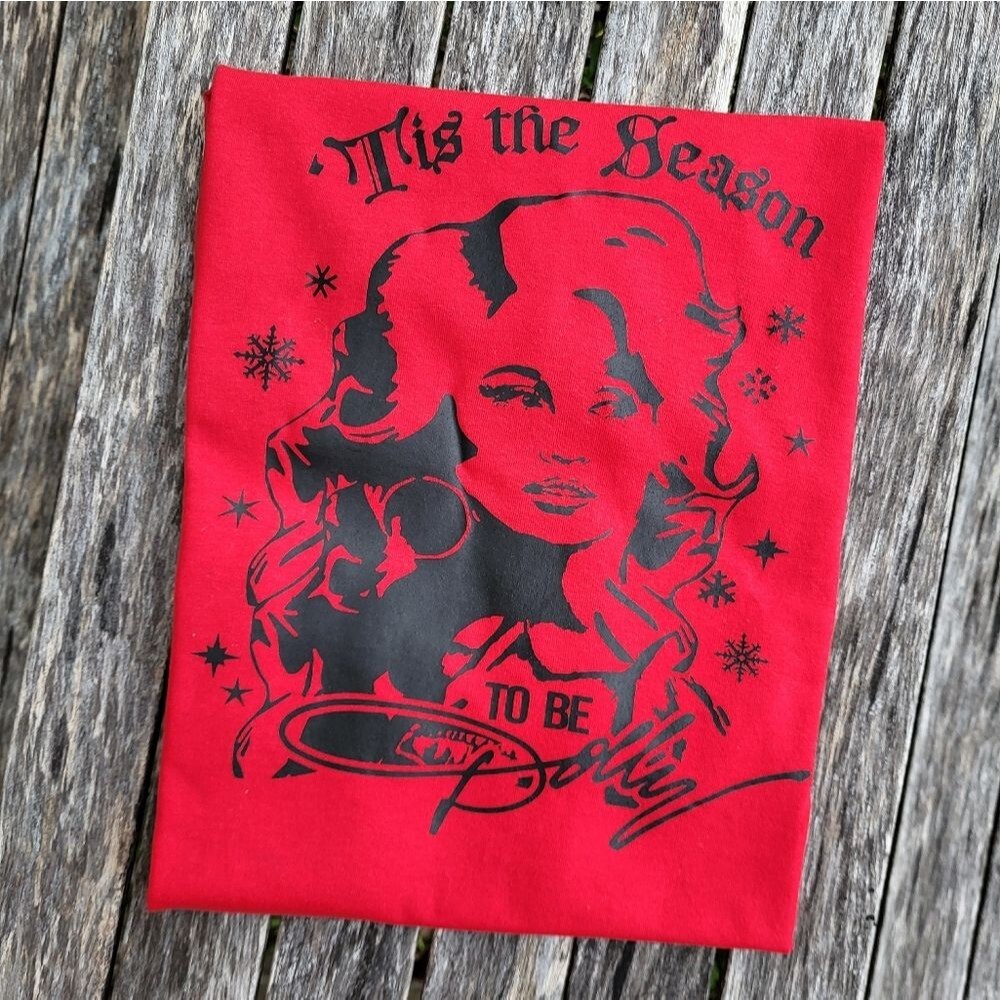 Tis the season to be Dolly! Parton Christmas winter shirt medium